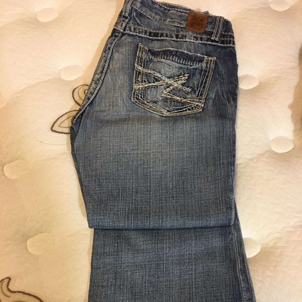 BKE WOMENS JEANS~EXCELLENT CONDITION !!